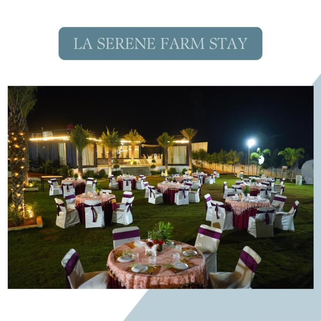 La Serene Farm Stay - Luxary 4 Bed Room Property 海得拉巴 外观 照片